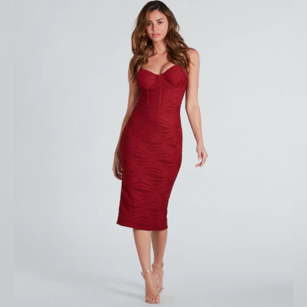 WINDSOR NWT RUST CHIC AND ICONIC TEXTURED KNIT MIDI DRESS SIZE MEDIUM